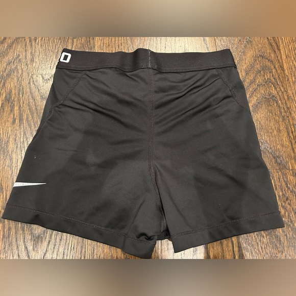 2 pairs of Nike pros! - Picture 6 of 7